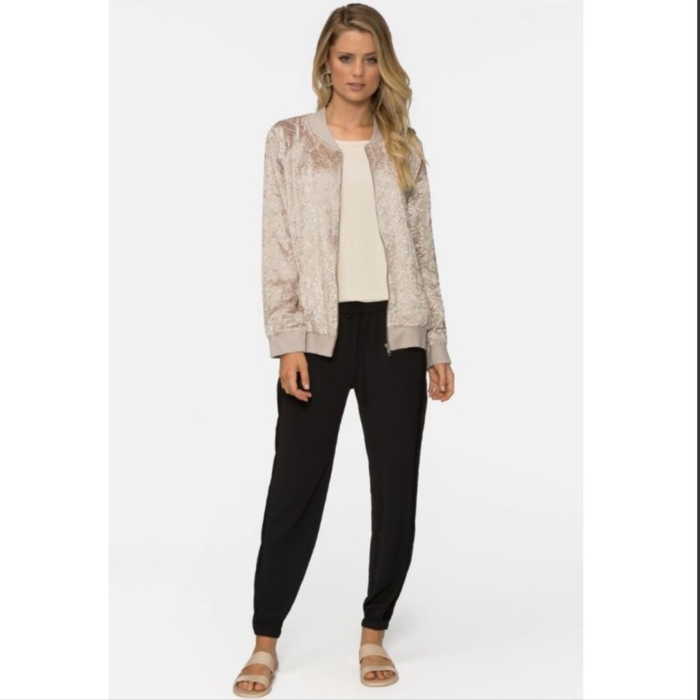 Tavik Camden Bomber